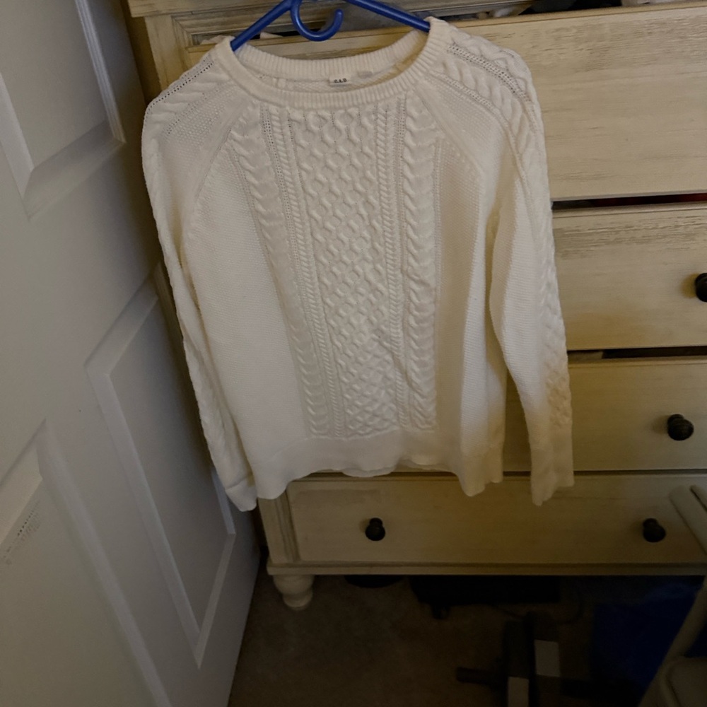 GAP Cream Cable Knit Sweater